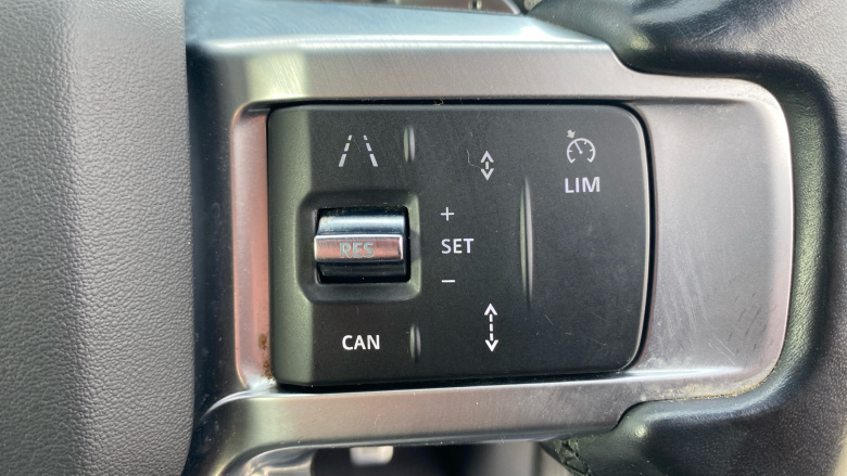 Land Rover Discovery 3.0 D250 R-Dynamic SE 5dr Auto Diesel Station Wagon